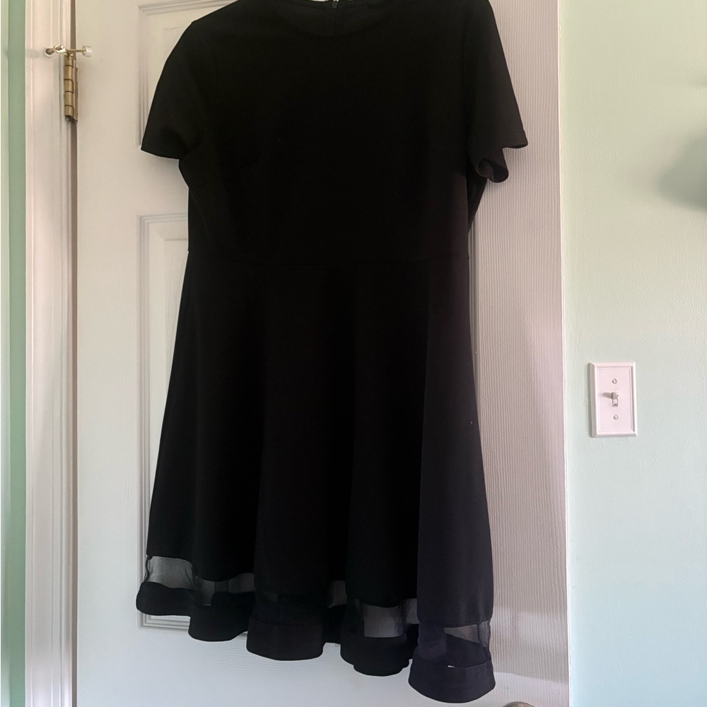 SHEIN Black Short-Sleeve Flared Mini Dress